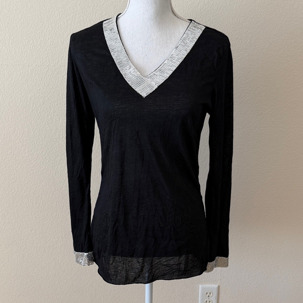 Chic Black V-Neck Long Sleeve Women's Top